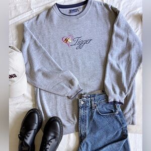 Vintage Disney Pooh embroidered Tigger heather grey cozy crew pullover XL
